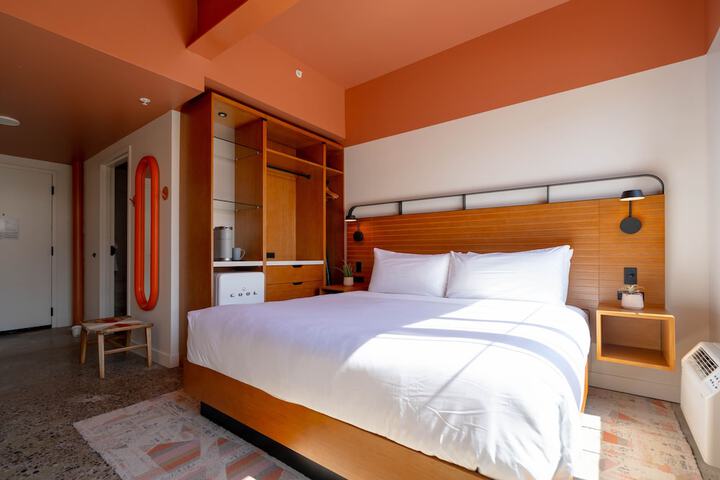 Room 90 of 115