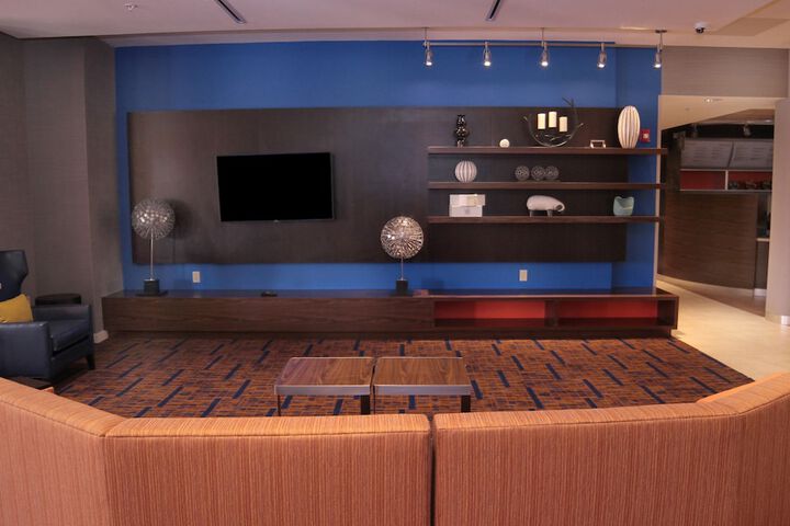 Courtyard by Marriott Jackson Airport / Pearl