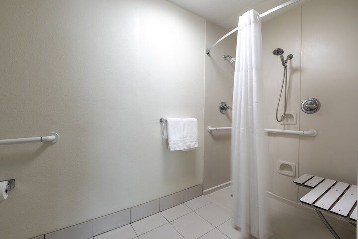 Days Inn by Wyndham Greenville