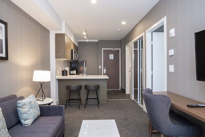 Sandman Signature Sherwood Park Hotel