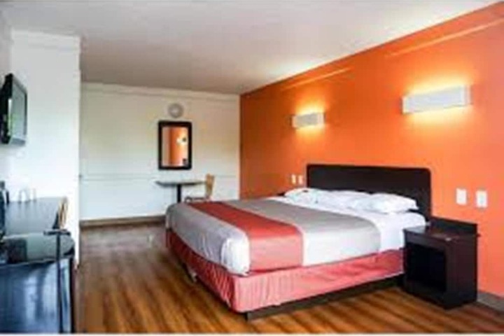 Room 15 of 30