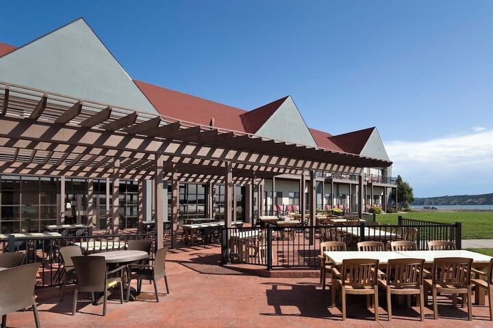 Cedar Shore Resort