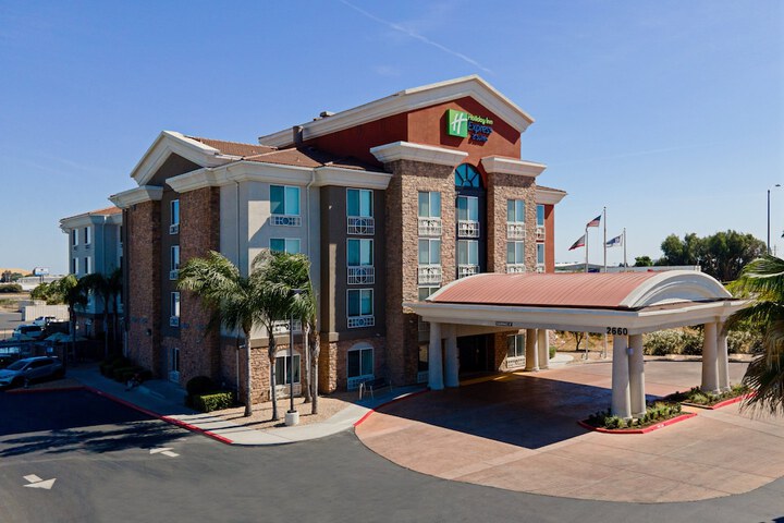 Hotel 2 of 35
