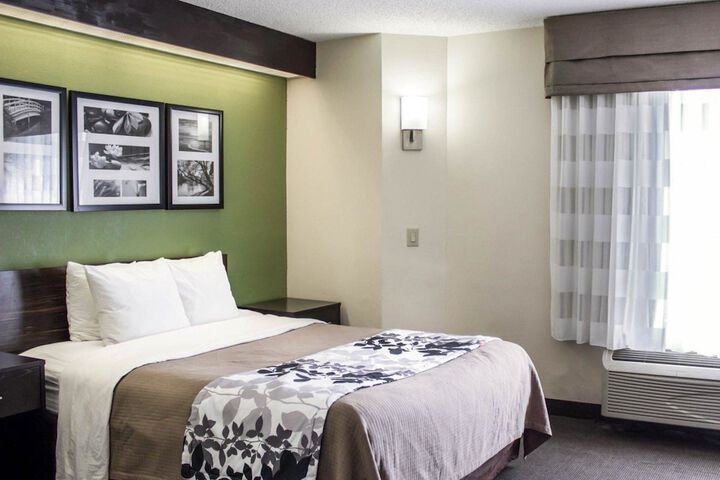 Room 10 of 22