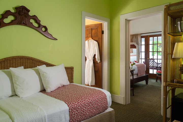 Room 43 of 66