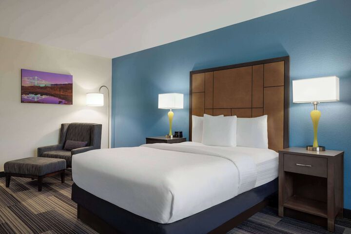 Room 21 of 43