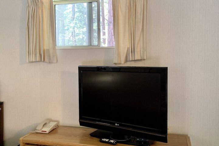Room 26 of 37