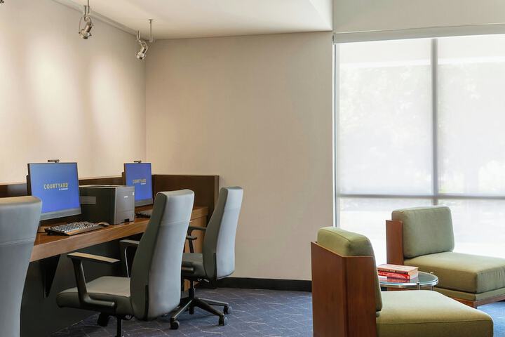 Courtyard by Marriott Madison West Middleton