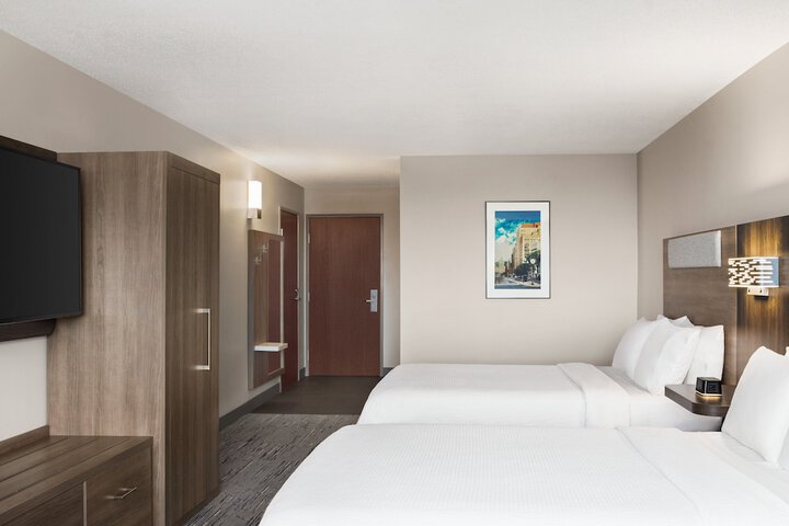 Room 28 of 42