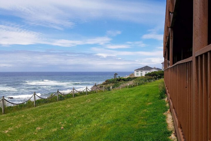 Clarion Inn Surfrider Resort