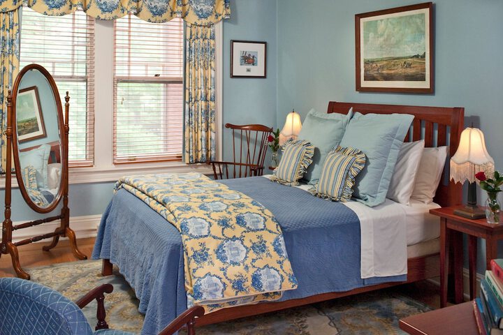 B. F. Hiestand House Bed & Breakfast