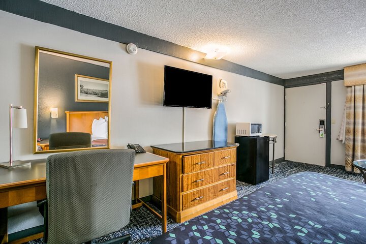 Room 18 of 50