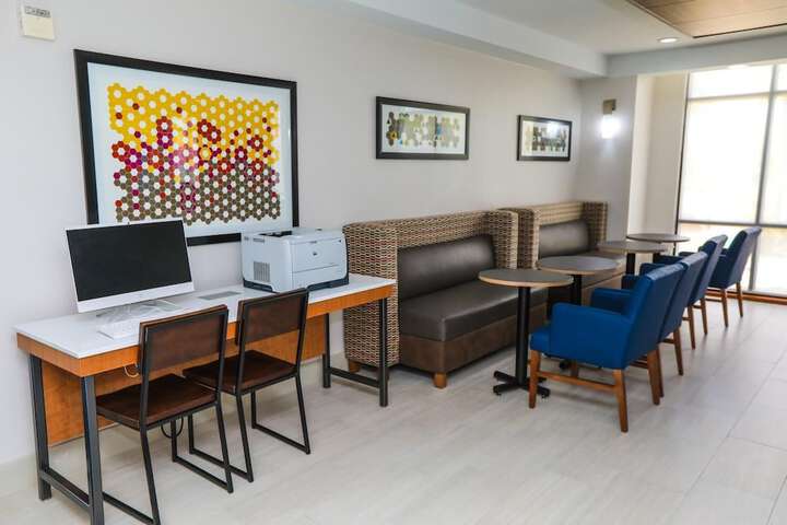 Holiday Inn Express : Hillsboro I-35 by IHG
