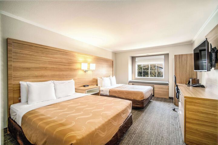 Room 15 of 28