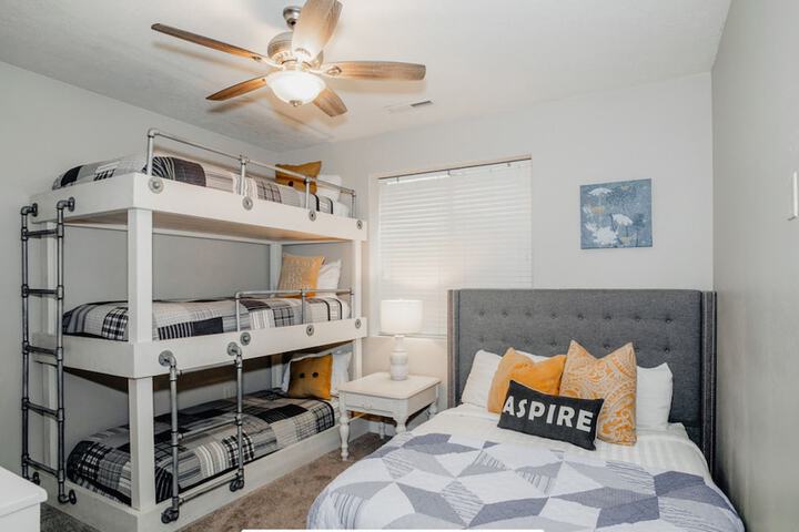 Paradise Village 3 - Grand View Estates