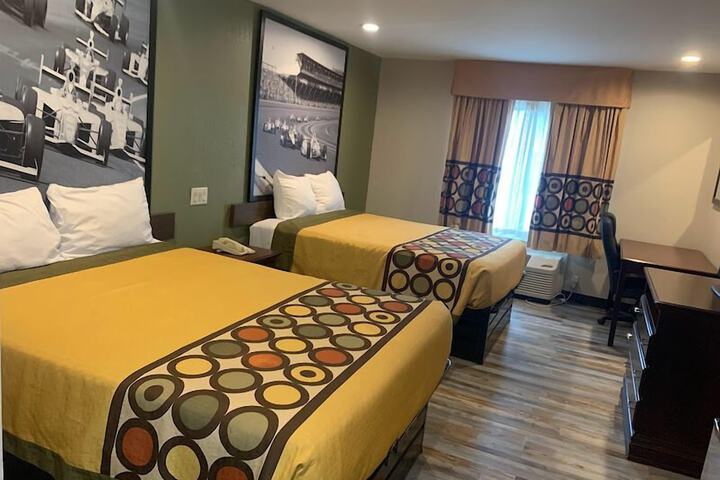 Room 14 of 16