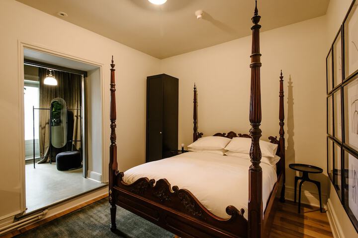 Room 19 of 37