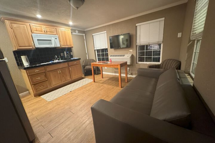 Room 36 of 43