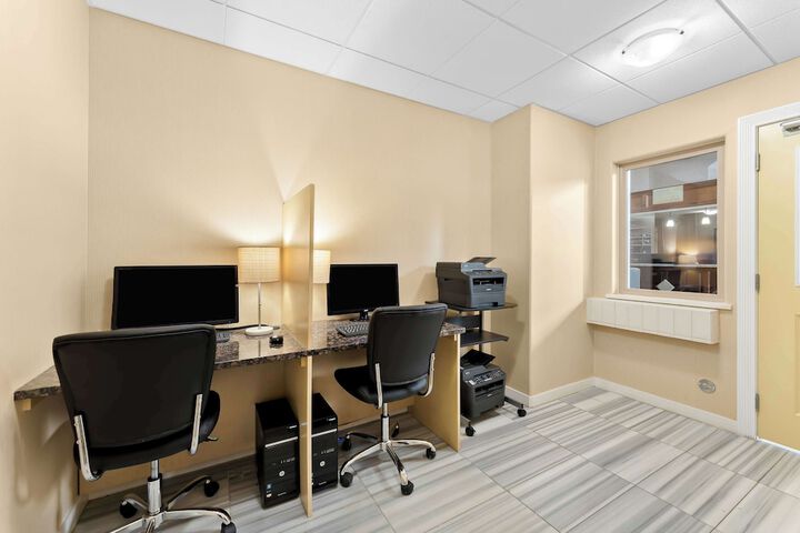 Business Center 50 of 50