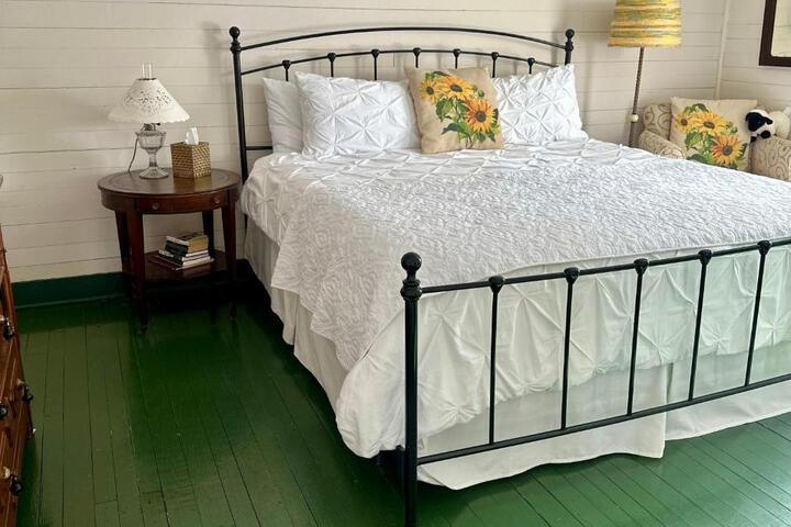 The Bed and Breakfast at Peace Hill Farm