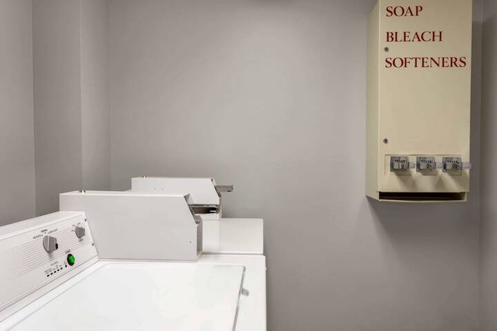 Room 14 of 30
