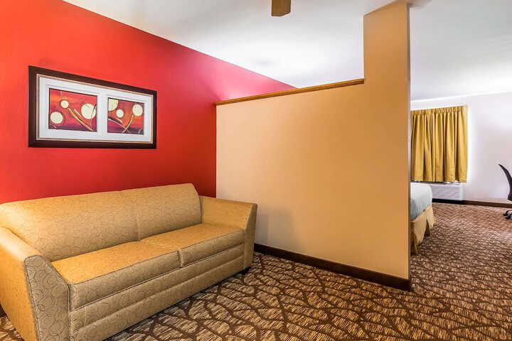 Quality Inn & Suites