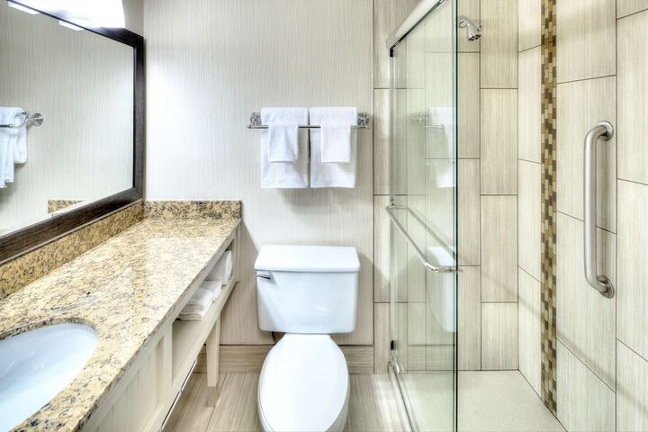 DoubleTree by Hilton Milwaukee Downtown