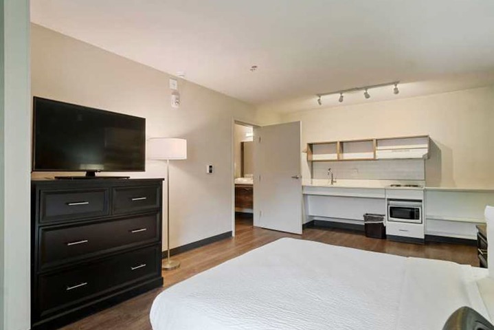 Room 18 of 35
