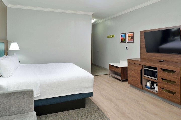 Hampton Inn & Suites Greenville