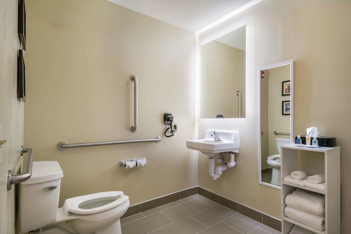 Room 14 of 42
