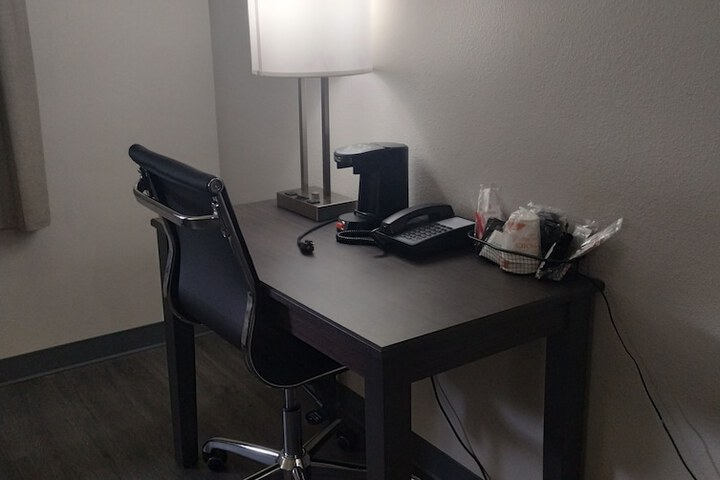Room 64 of 127