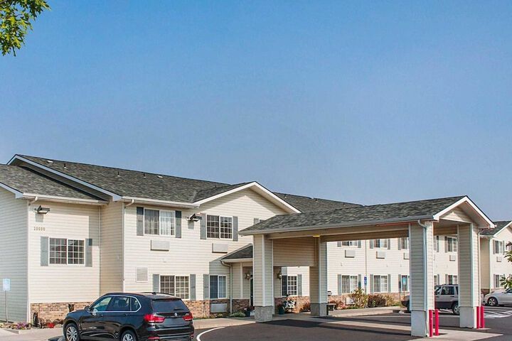 Hotel 6 of 107