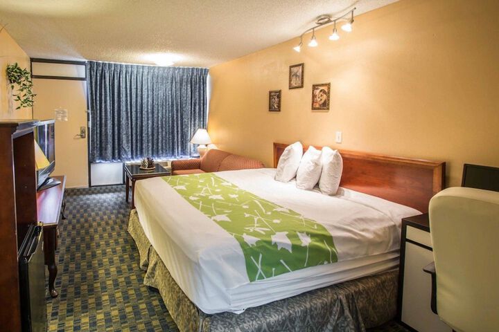 Room 7 of 23