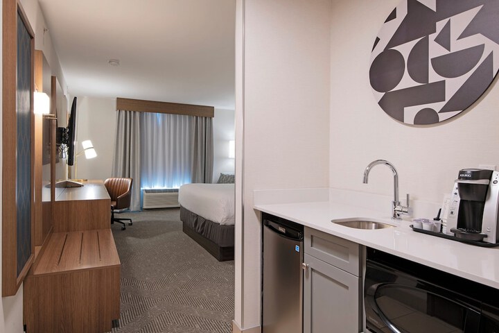 Holiday Inn Hotel & Suites Kamloops by IHG