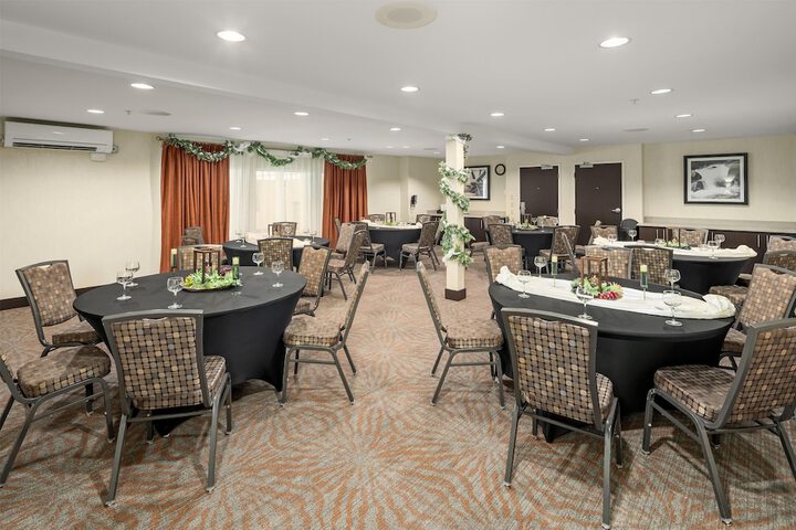 Hampton Inn & Suites Seattle-North / Lynnwood