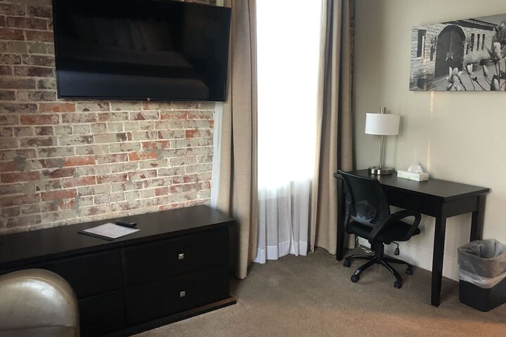 Room 30 of 105