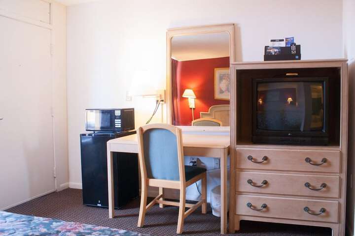 Room 37 of 43