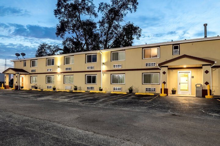 Hotel 8 of 30
