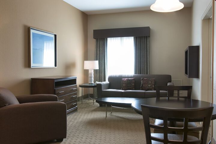 Room 27 of 51