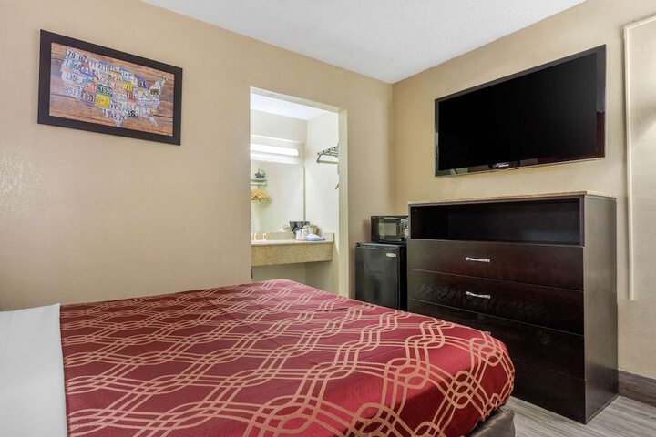 Room 22 of 31