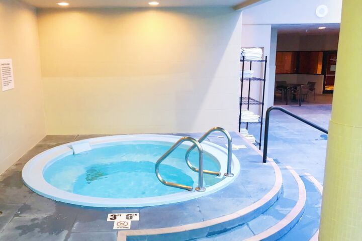 Radisson Hotel Bismarck