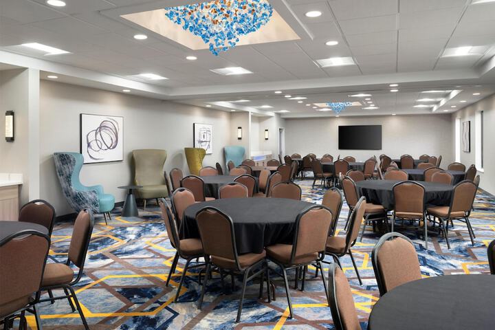 Hampton Inn & Suites Dallas-DFW ARPT W-SH 183 Hurst