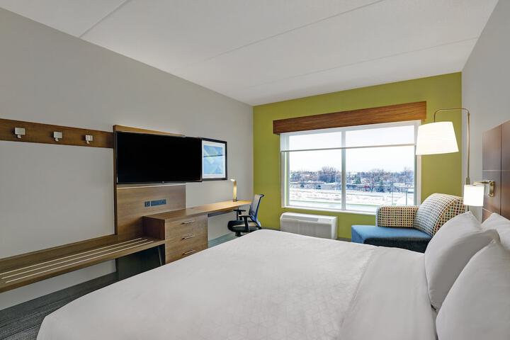 Holiday Inn Express & Suites Collingwood by IHG
