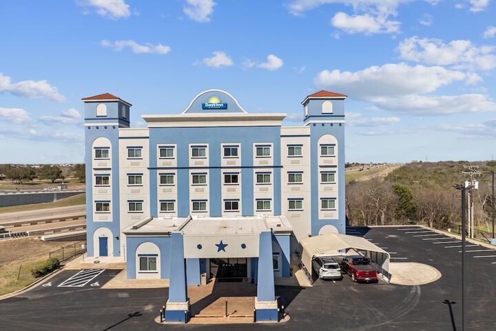Days Inn by Wyndham Salado