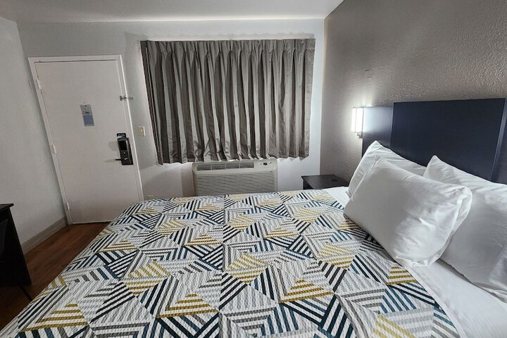 Motel 6 Conroe TX