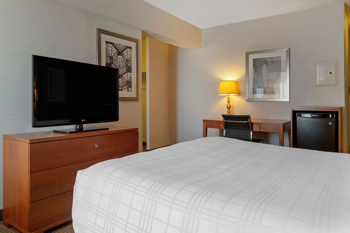 Room 47 of 64