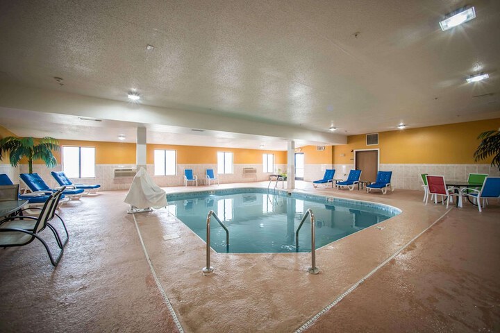 Pool 3 of 28