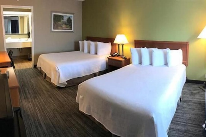 Room 21 of 43
