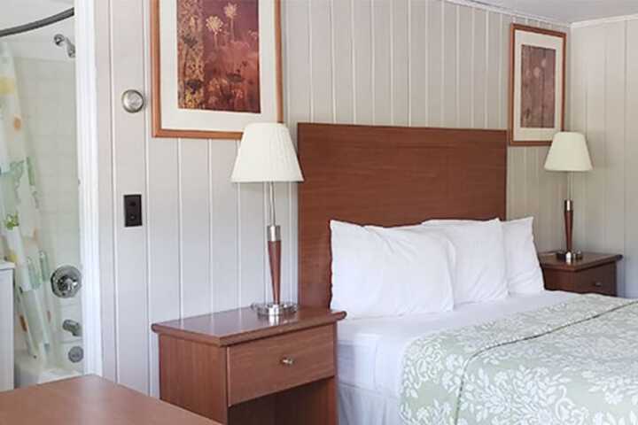 Room 52 of 64