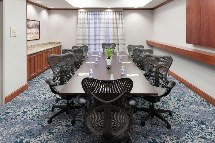 Hilton Garden Inn Naperville / Warrenville